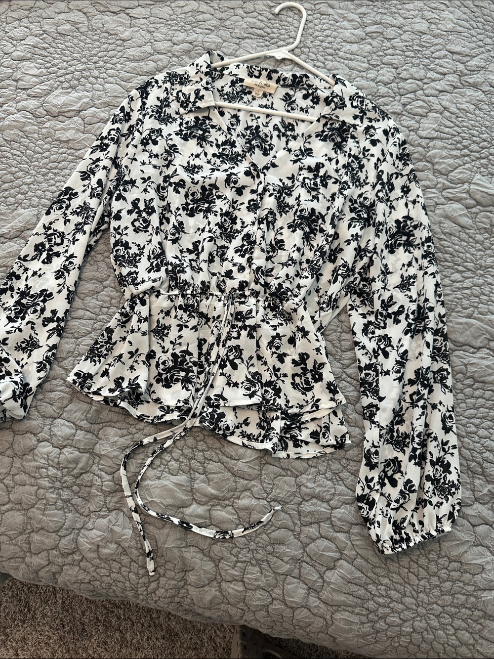 Black & White Floral Drawstring Peplum Blouse